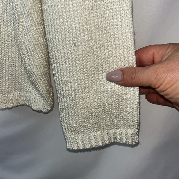 Belldini slinky shimmery soft v neck popover comfy sweater Sz L cream color - Picture 12 of 12
